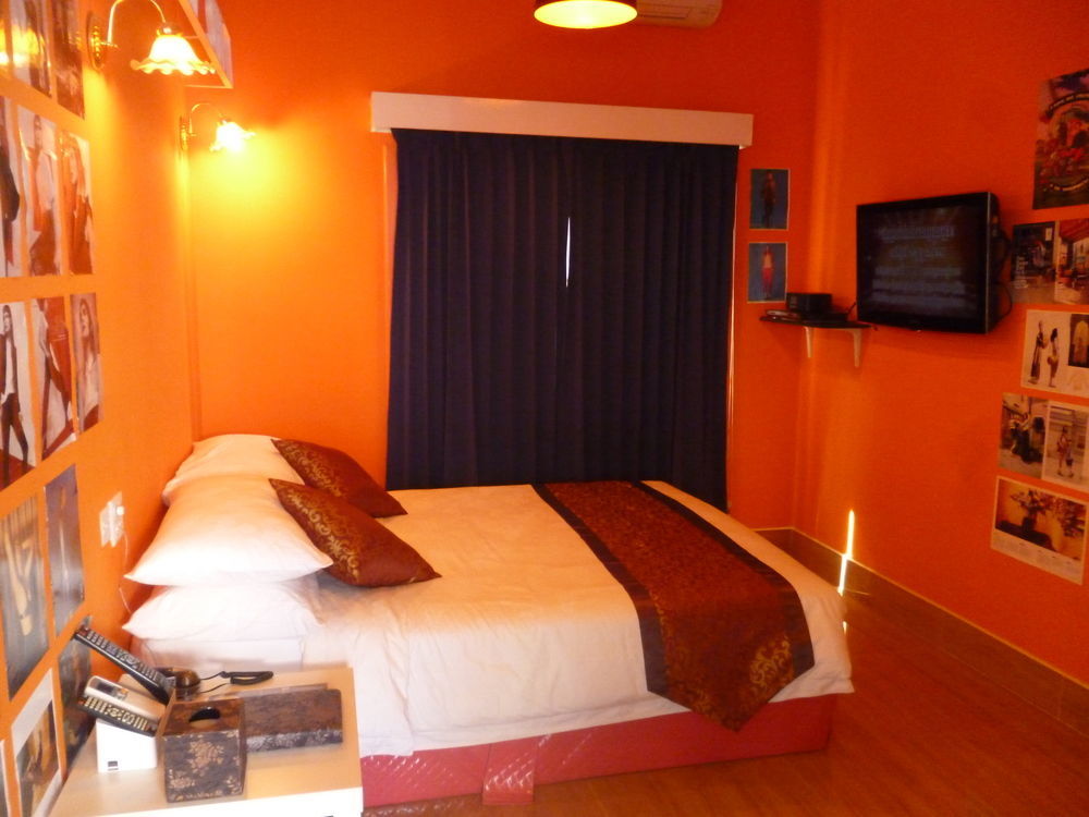 White Rabbit Hostel Siem Reap (Adults Only) Buitenkant foto