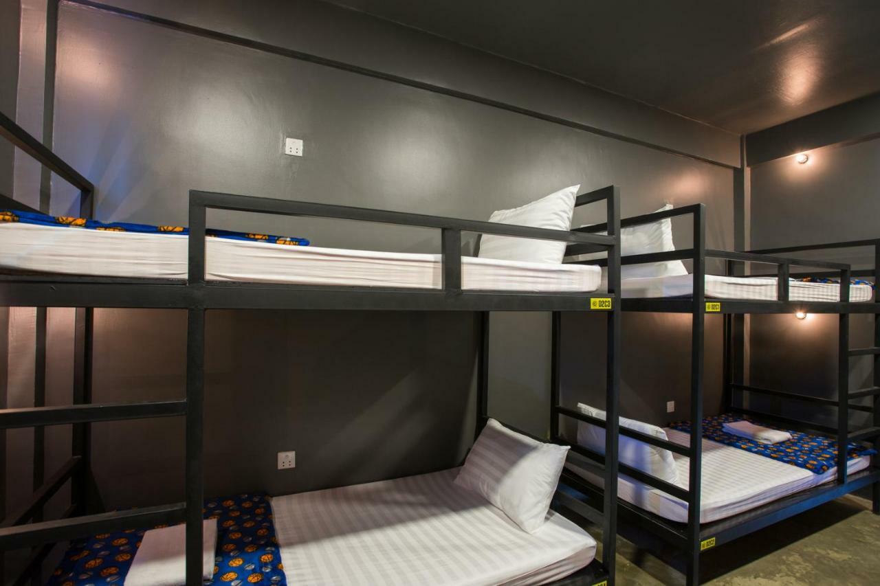 White Rabbit Hostel Siem Reap (Adults Only) Buitenkant foto